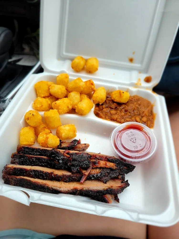 Brisket Plate w Tots and Baked Beans